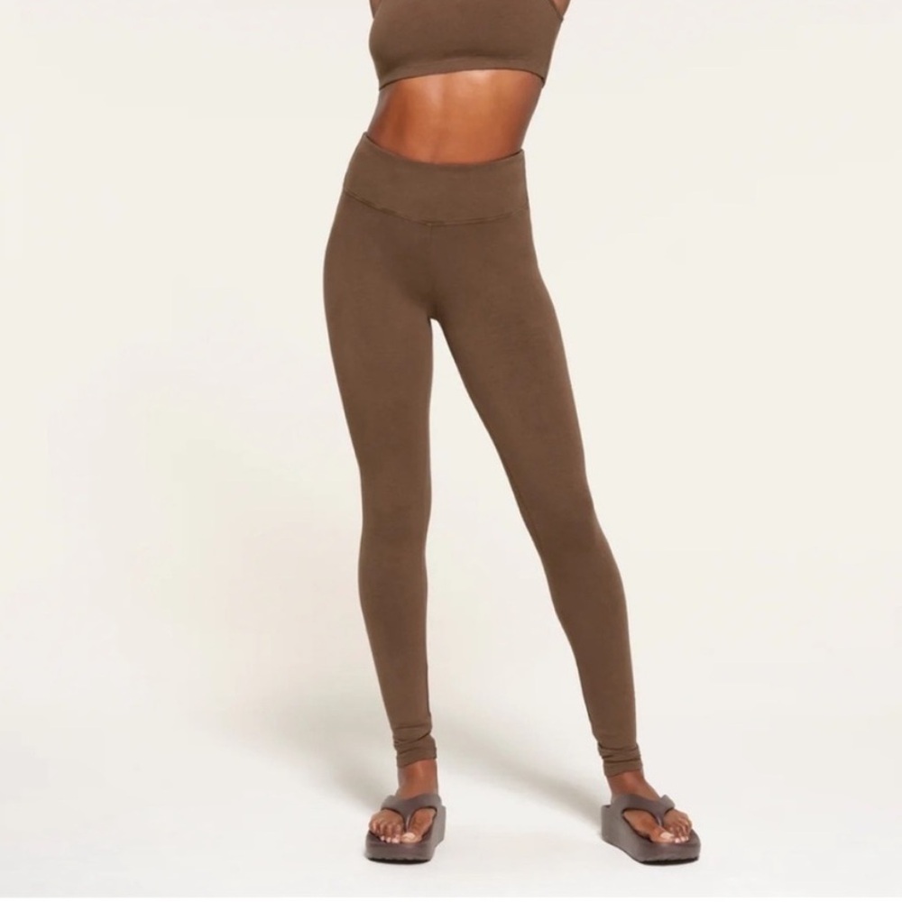 SKIMS High-Waisted Outdoor Cocoa Leggings